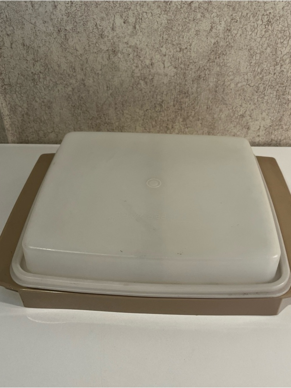 Vintage Tupperware Deviled Egg Carrier Keeper Holder Tan 4 Piece